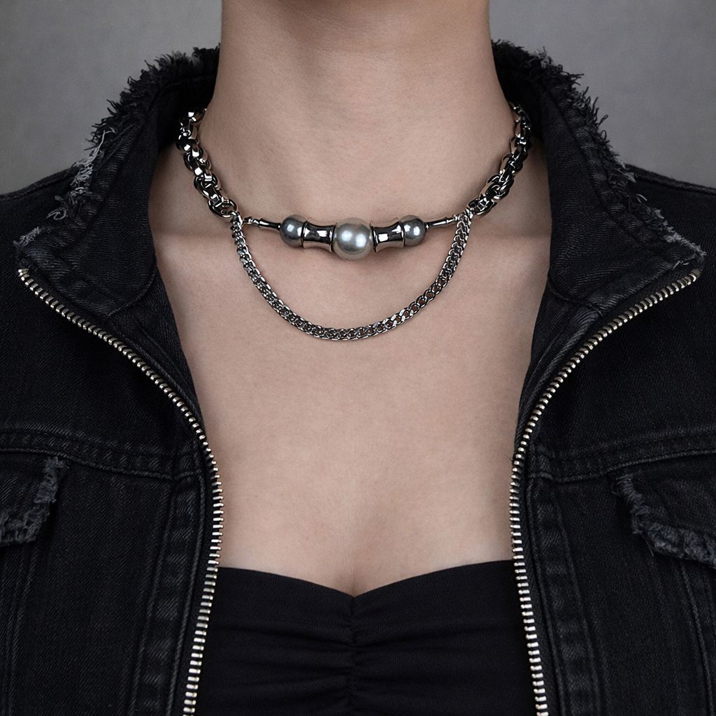 Layered Drop Soft-Industrial Necklace | Dark Grey Pearl Statement Necklace  One-line Selling Point