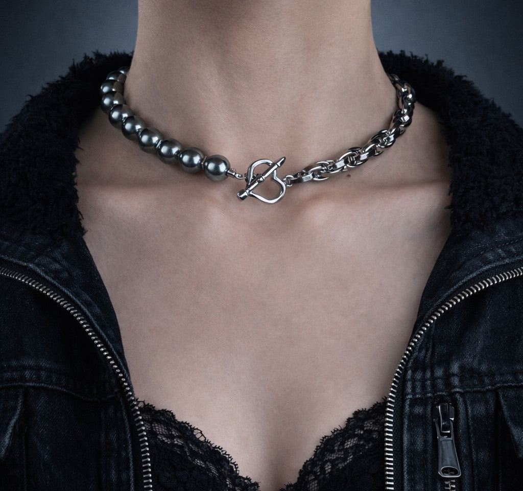 Heart Clasp | Dark Grey Pearl Elegant Statement Necklace