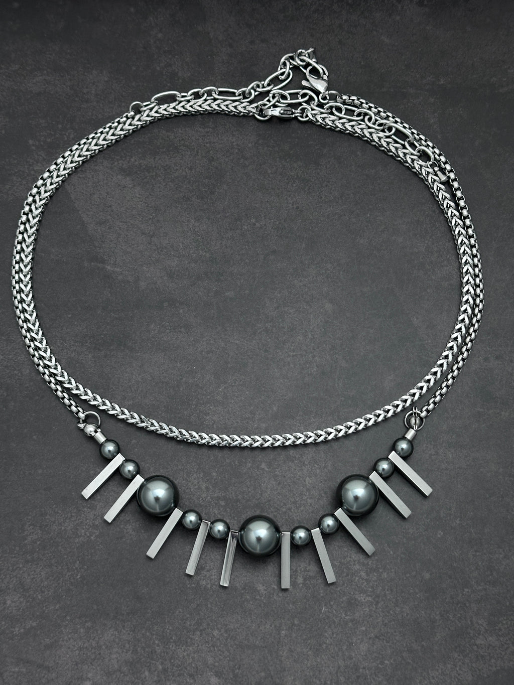 Dark Grey Pearl Double-Layer Necklace | Silver Industrial Chain Necklace with Elegant Strength