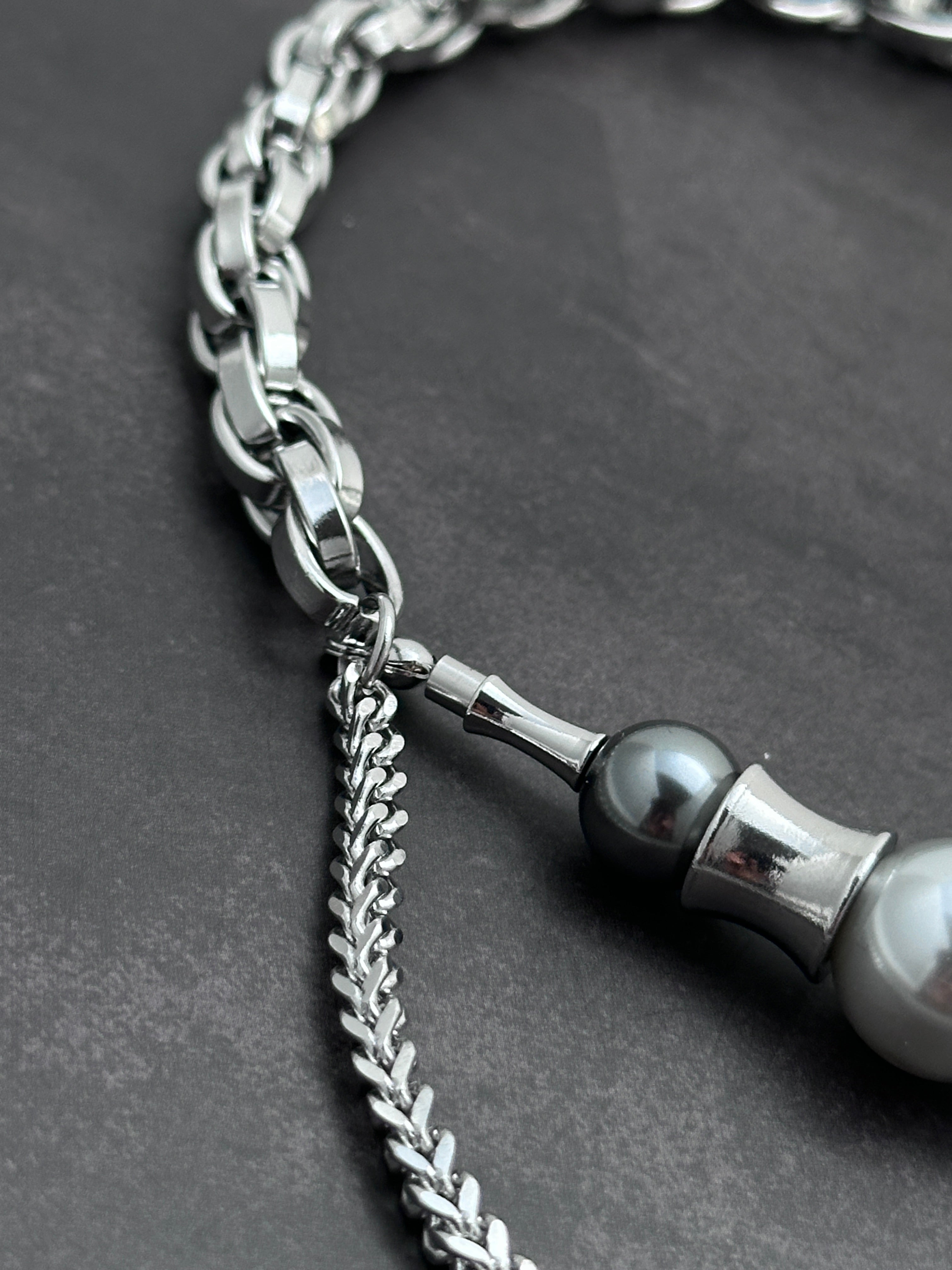 Layered Drop Soft-Industrial Necklace | Dark Grey Pearl Statement Necklace  One-line Selling Point