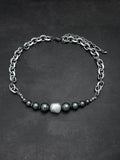 Collana vistosa con perle sfumate | Collana soft-industrial dall'eleganza decisa