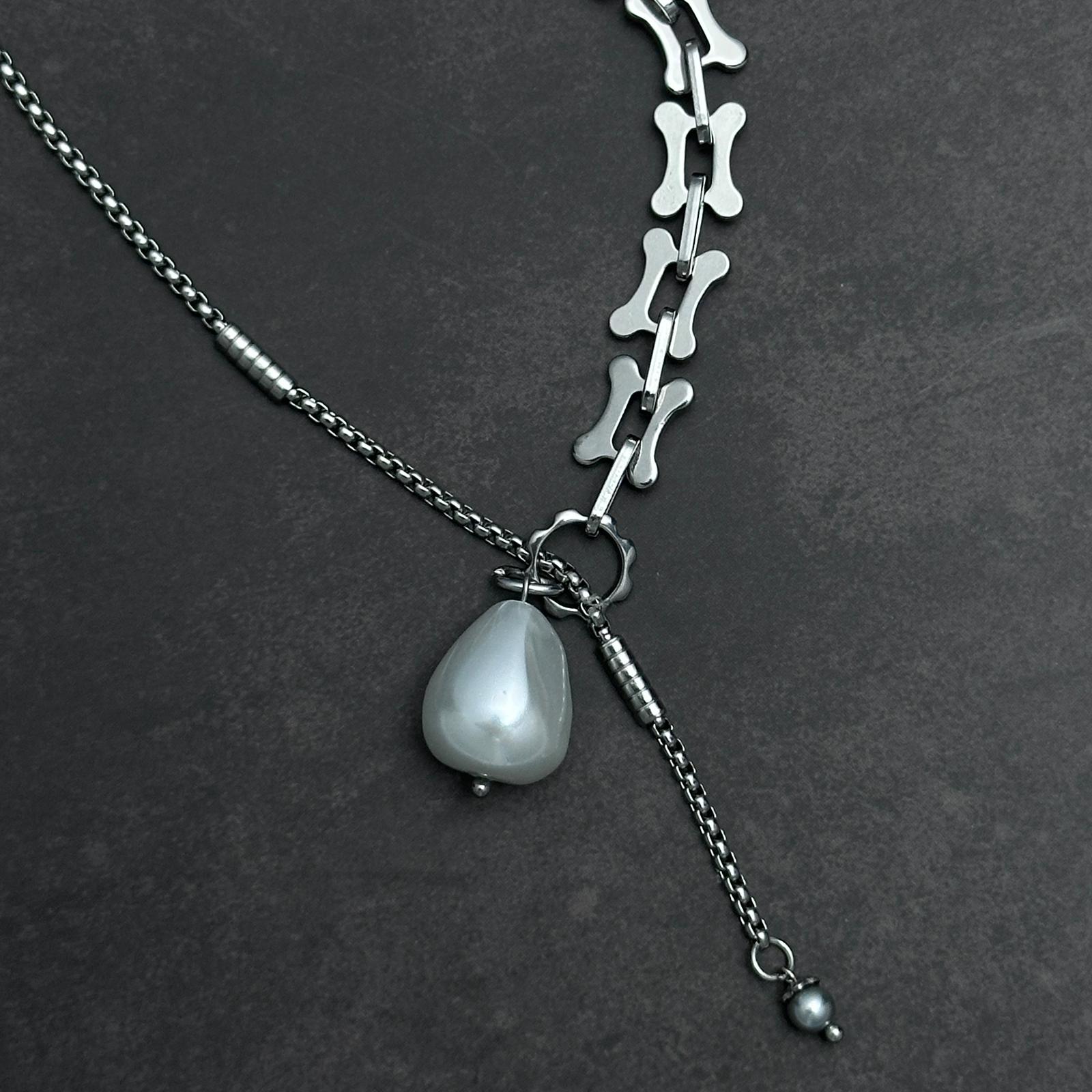 Silver-Tone Butterfly-Shaped Chain Necklace | Asymmetric Irregular Pearl Lariat Necklace