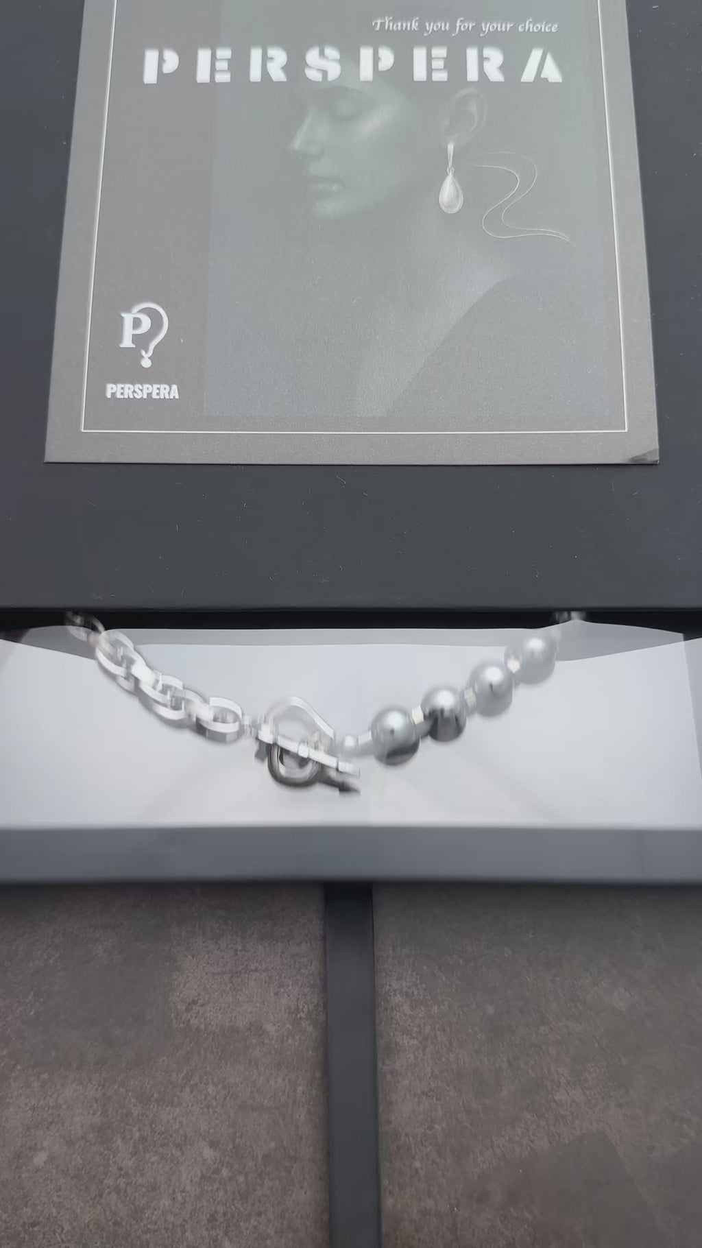 Heart Clasp | Dark Grey Pearl Elegant Statement Necklace